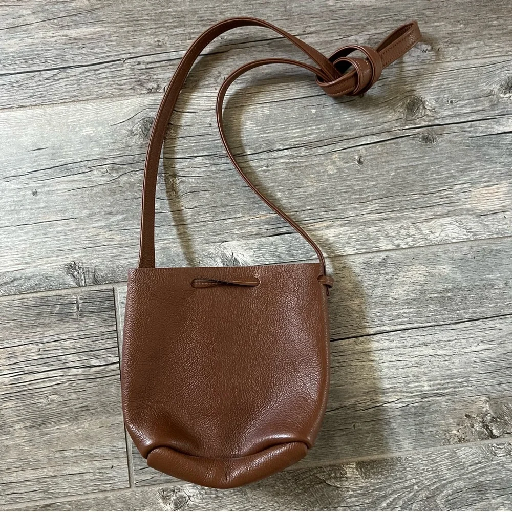 Shaffer LA Greta Leather Drawstring Bucket Bag - Picture 9 of 11